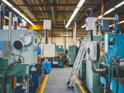 Quels capteurs et protocoles choisir pour sécuriser une usine 4.0 et éviter les interruptions de production